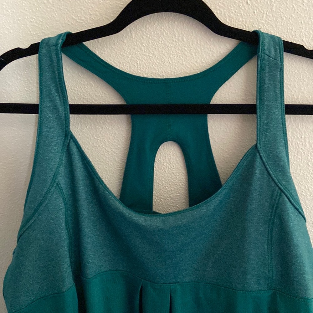 Old Navy Active Women’s Adjustable Tank (NWT)